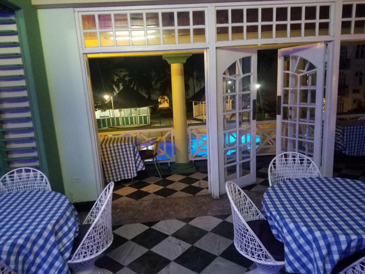 Rosi Ocean Sand Hotel Apt Ocho Rios Luaran gambar